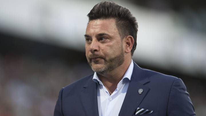 Antonio Mohamed durante un partido contra Santos Laguna, cuando dirigía a Rayados.