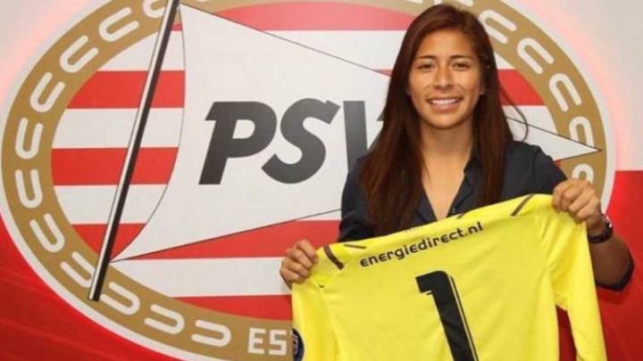 Cecilia Santiago fue presentada con el PSV