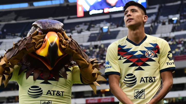 Edson Álvarez se despide entre aplausos de su afición