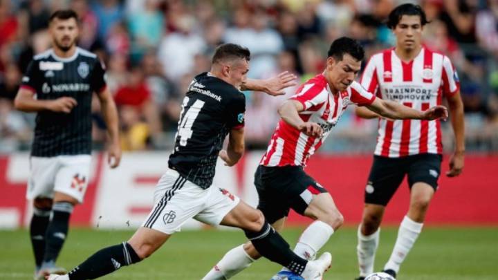 Con Lozano y Gutiérrez, el PSV remontó al Basel en Champions
