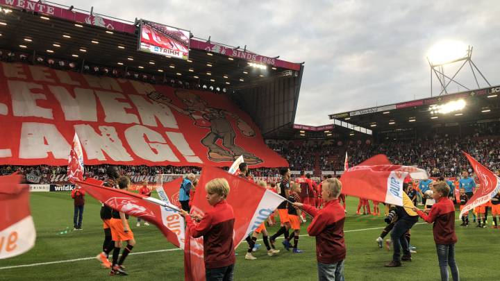 Twente vs PSV en vivo: Eredivisie, Chucky Lozano inicia el camino