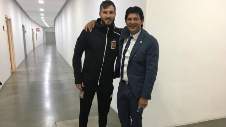 Cardozo felicitó a Gignac por ser el máximo goleador de Tigres