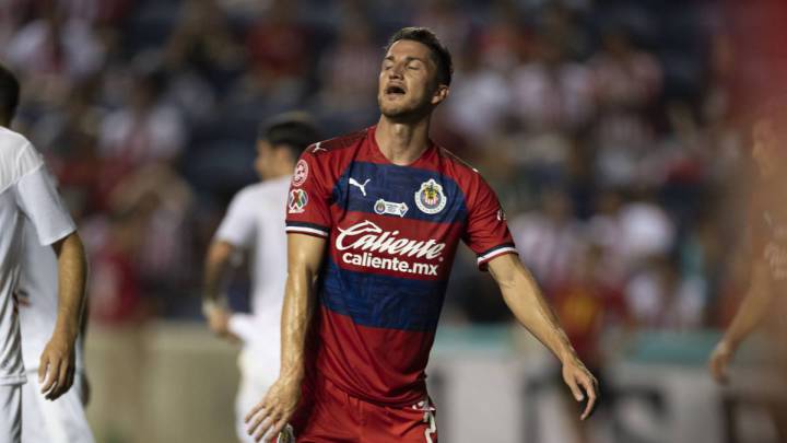 Hiram Mier, baja en Chivas de 4 a 6 semanas
