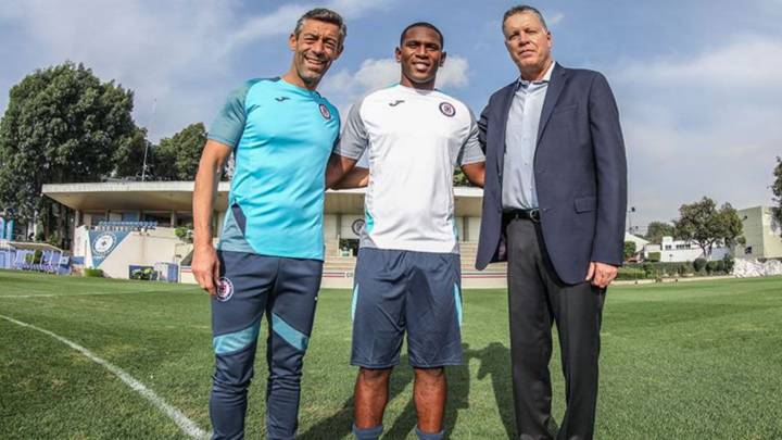 Bryan Angulo ya se integró a los entrenamientos de Cruz Azul