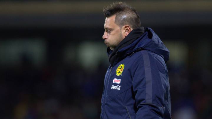 Antonio Mohamed durante su etapa como DT del América.