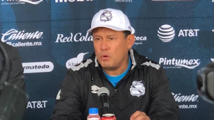 Juan Reynoso ve al Puebla como un trampolín para dirigir a Perú