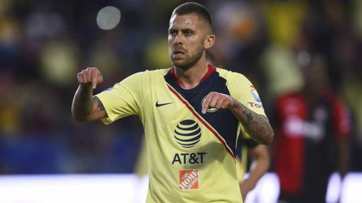 Jérémy Ménez durante un partido con el América.