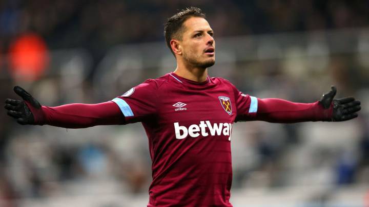 Con breve mensaje, Chicharito se despidió del West Ham