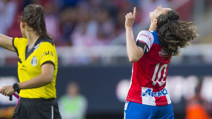 Chivas femenil hace épico gol a Cruz Azul