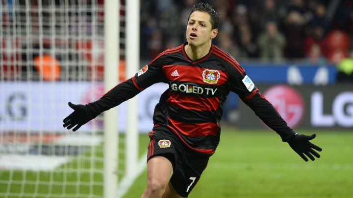 Javier Hernández celebra un gol con el Bayer Leverkusen.