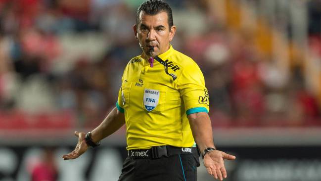 Paul Delgadillo, ex árbitro