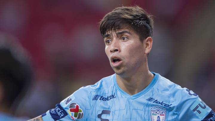 El golazo de Víctor Dávila a Chivas que el VAR anuló