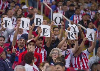Afición de Chivas reclama #FueraBoy en redes