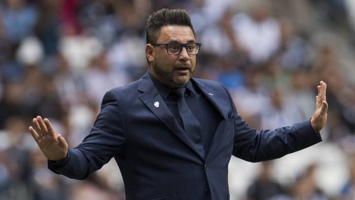 Mohamed revela como fue su acercamiento con Cruz Azul