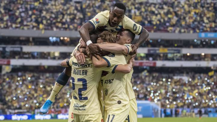 América goleó a Chivas en el Clásico Nacional de la Liga MX