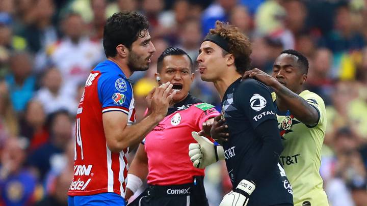 Guillermo Ochoa habría escupido a Antonio Briseño