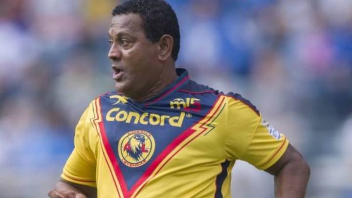 'Negro' Santos se burló de un exjugador de Cruz Azul