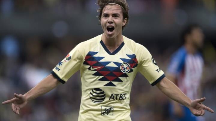 Benfica se uniría al interés por Sebastián Córdova