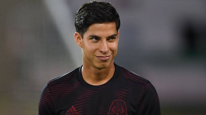 Tena pide paciencia para Diego Lainez