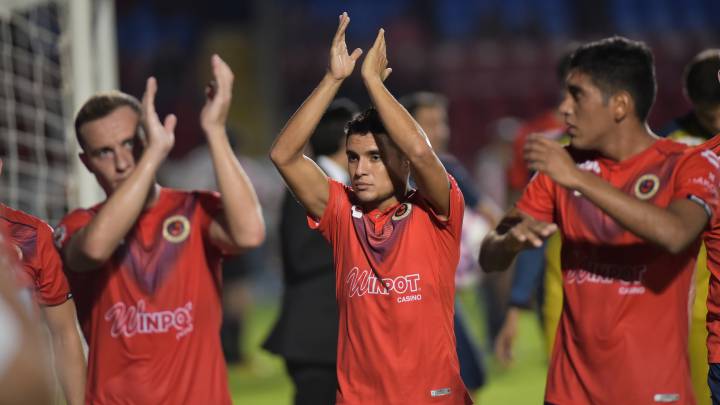 Jugadores de Veracruz le reclaman con aplausos a Tigres