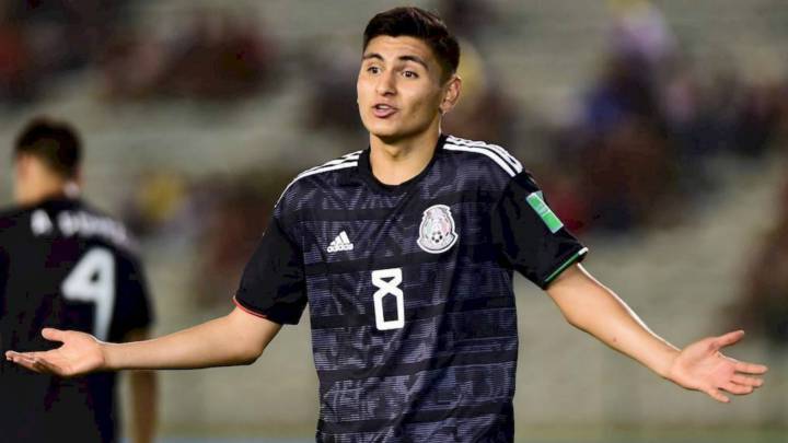 Josué Martínez enfundado en la vestimenta de la Selección Mexicana Sub-17.