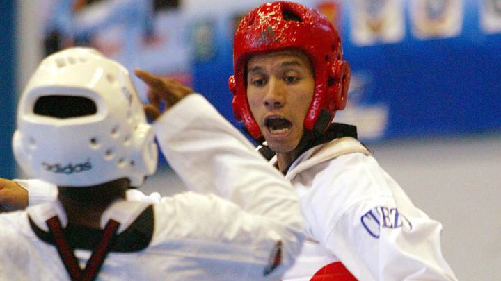 Óscar Salazar en acción durante los Juegos Centroamericanos de 2002.