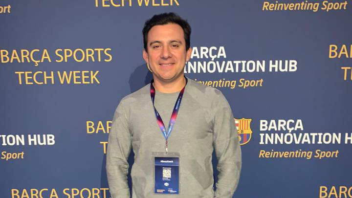 Luis Pérez se prepara en Barcelona para ser director técnico