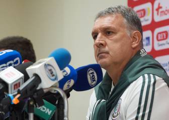 Martino ya habló con Layún; no lo convocó por decisión técnica