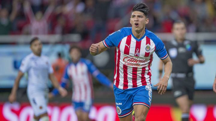 Alan Pulido dedicó el título de goleo a Jorge Vergara
