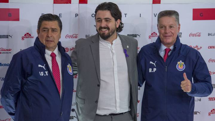 Luis Fernando Tena, Amaury Vergara y Ricardo Peláez, de Chivas de Guadalajara