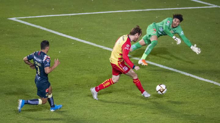 VAR interviene para validar gol de Monarcas sobre América