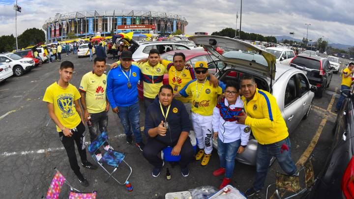 Así despidió la afición al América rumbo al Estadio Azteca