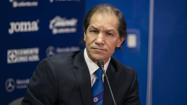 Ordiales explica situación de Ake Loba y Gustavo Henrique