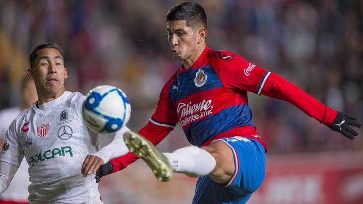 Víctor Guzmán es baja de Chivas y regresa al Pachuca