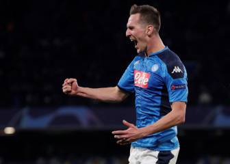 La Napoli avanza a semis sin el Chucky