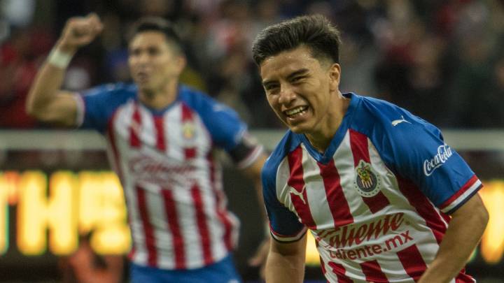 Fernando Beltrán se estrenó en Liga MX con este golazo