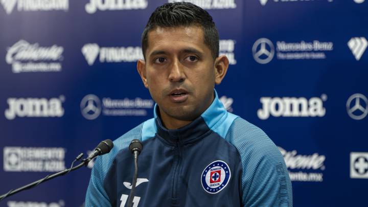 Elías: "Chicharito es leyenda; si lo dice Zlatan nos reímos"