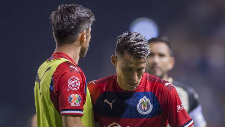 Analistas etiquetan como fracaso la eliminación de Chivas