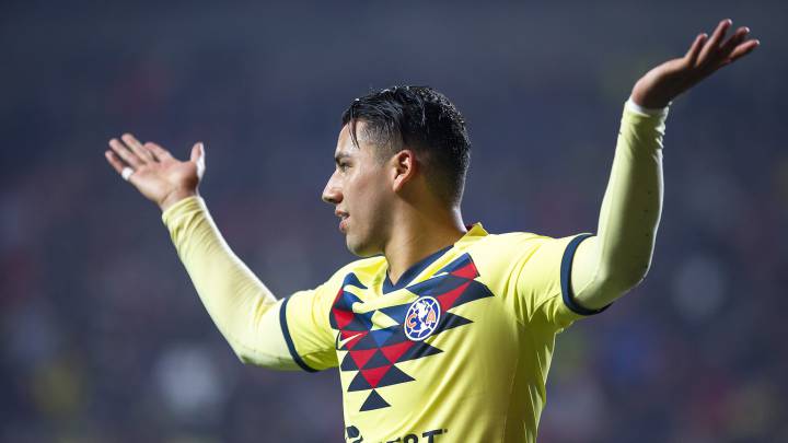 Jorge Sánchez fue expulsado al minuto de juego