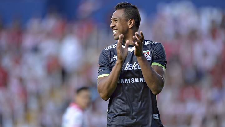 215 goles después y Roberto Nurse sigue anotando