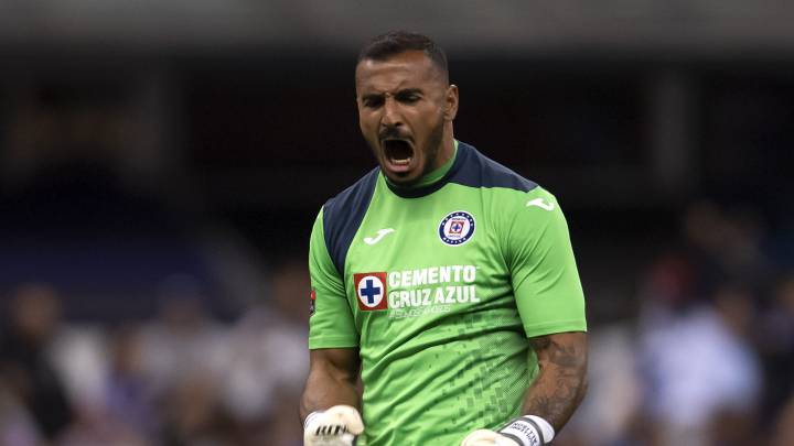 Afición de Cruz Azul abucheó a Guillermo Allison