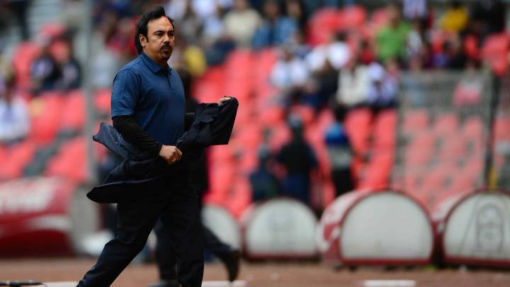Hugo Sánchez estaría dispuesto a volver a Pumas