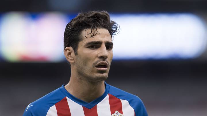 Antonio Briseño, Chivas