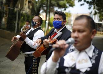 Gobierno capitalino llevó serenata a mamás de la CDMX
