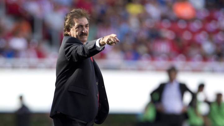 La Volpe: "Marioni busca publicidad, no hizo nada en el futbol"