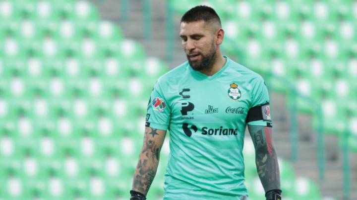 Jonathan Orozco da negativo por Covid-19 y está a una prueba de ser dado de alta