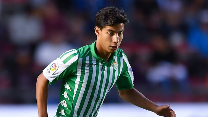 Diego Lainez dejó buenas notas en el regreso de LaLiga