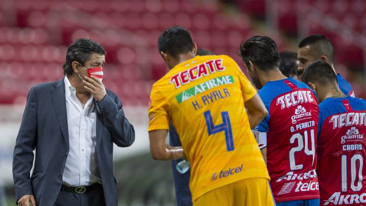 Alineación de Chivas