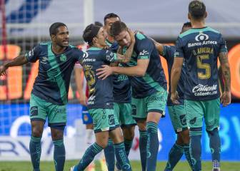 Puebla disfruta al doble victoria sobre Chivas