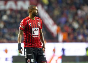 Cardona busca arreglar su salida de Xolos y llegar a Boca